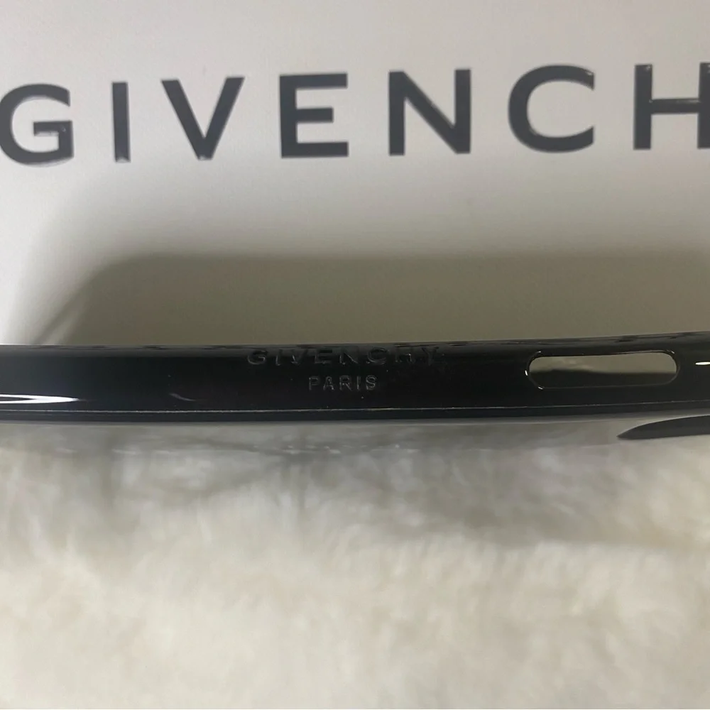 NIB Givenchy Black Splatter iPhone 11 Case - Black